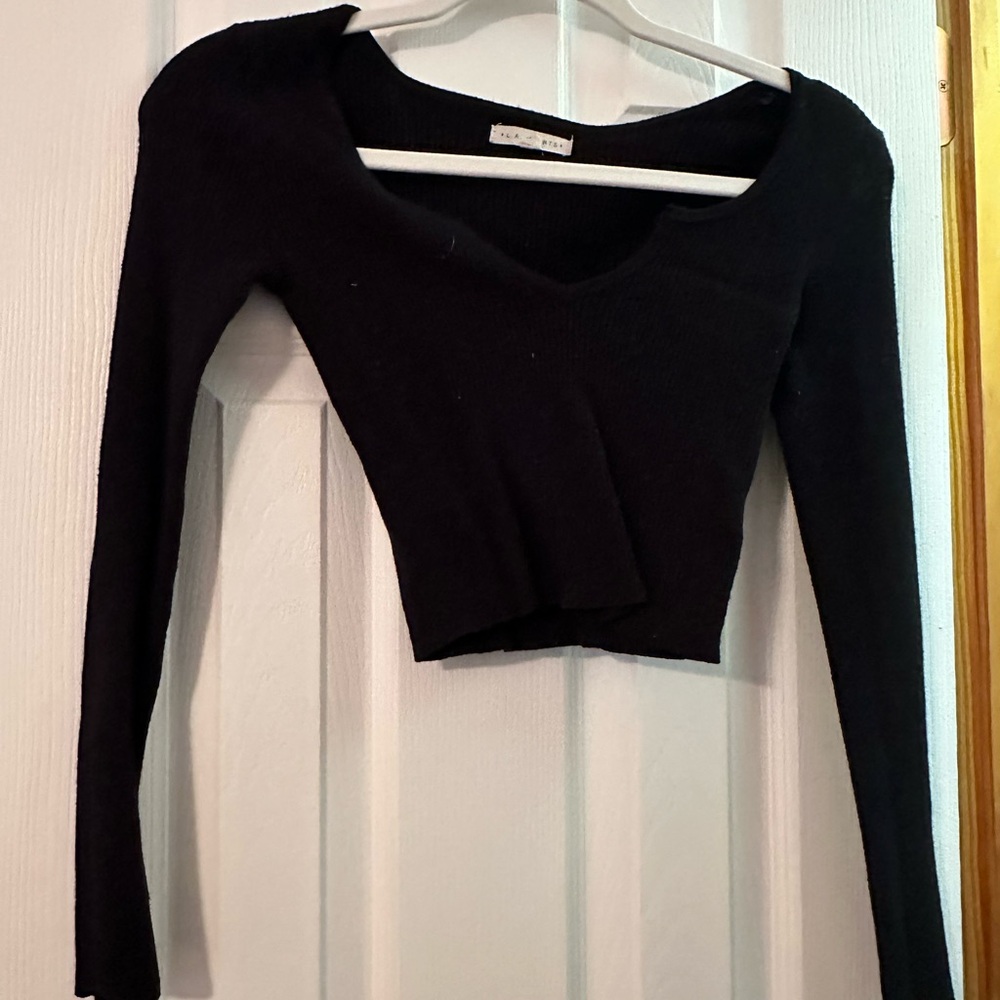 Black Crop Top V-Neck